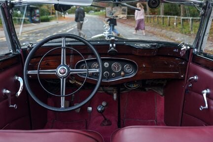 Mercedes-Benz 220 W21 15