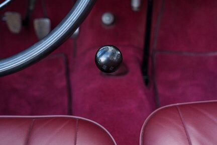 Mercedes-Benz 220 W21 19