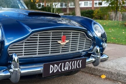 Aston Martin DB5 Convertible 10