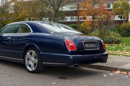 Bentley Brooklands Coupé 11