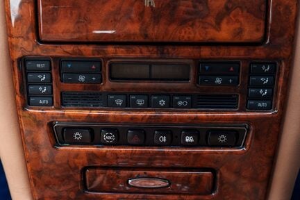 Rolls-Royce Silver Seraph V12 18