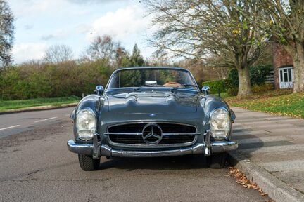 Mercedes-Benz SL 300SL Roadster 5