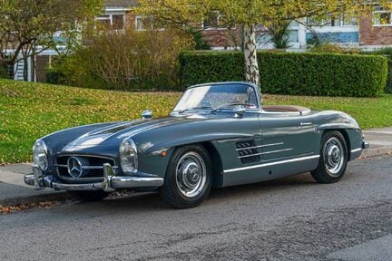 Mercedes-Benz SL 300SL Roadster 1
