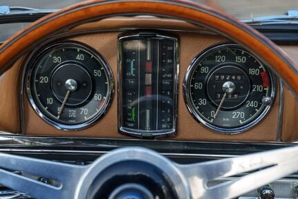 Mercedes-Benz SL 300SL Roadster 18