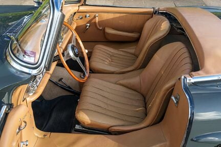 Mercedes-Benz SL 300SL Roadster 21