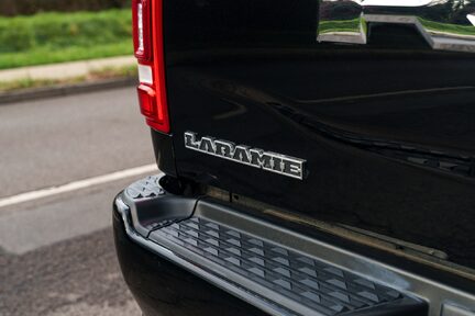 Dodge Ram Laramie 2500 Heavy Duty Cummins Turbo Diesel 16