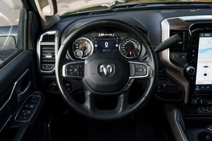 Dodge Ram Laramie 2500 Heavy Duty Cummins Turbo Diesel 18