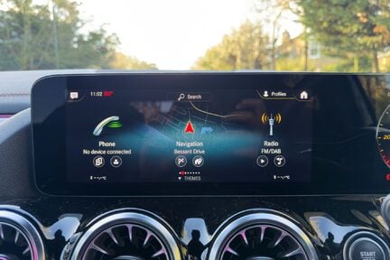 Mercedes-Benz EQA 350 4MATIC AMG LINE PREMIUM 13