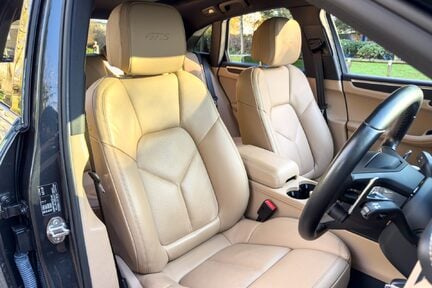 Porsche Macan GTS PDK 22