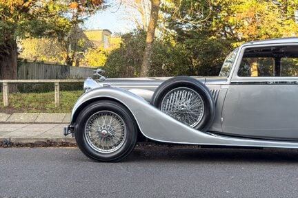 Alvis 4.3 Litre SA 'Pillarless' Saloon by Vanden Plas 9