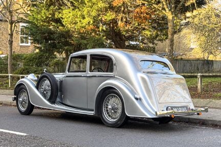 Alvis 4.3 Litre SA 'Pillarless' Saloon by Vanden Plas 4
