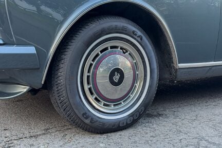 Rolls-Royce Corniche 11