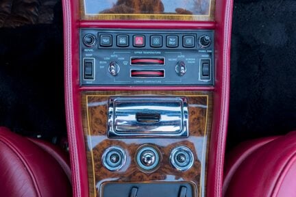 Rolls-Royce Corniche 18