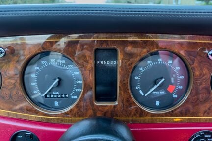 Rolls-Royce Corniche 15