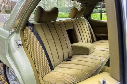 Mercedes-Benz S Class 450 SEL 6.9 23