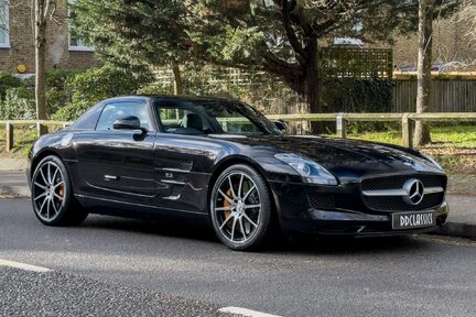Mercedes-Benz SLS AMG Gullwing 2