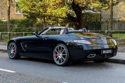 Mercedes-Benz SLS AMG GT ROADSTER 4