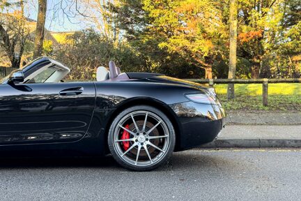 Mercedes-Benz SLS AMG GT ROADSTER 13