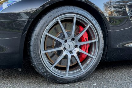 Mercedes-Benz SLS AMG GT ROADSTER 11