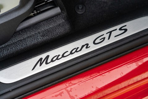 Porsche Macan GTS PDK 19