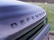 Land Rover Defender V8 26