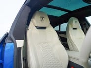 Lamborghini Urus V8 10