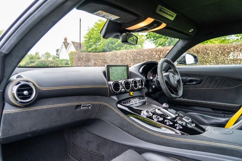 Mercedes-Benz AMG GT R PREMIUM 8
