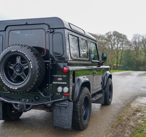 Land Rover Defender 90 XS TWISTED T60 1