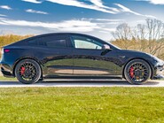 Tesla Model 3 PERFORMANCE AWD 3