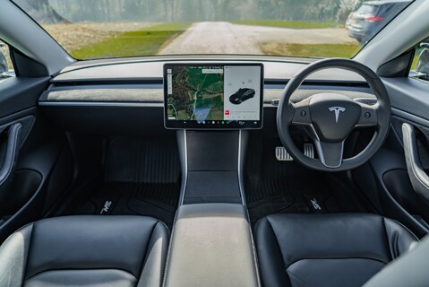 Tesla Model 3 PERFORMANCE AWD 12