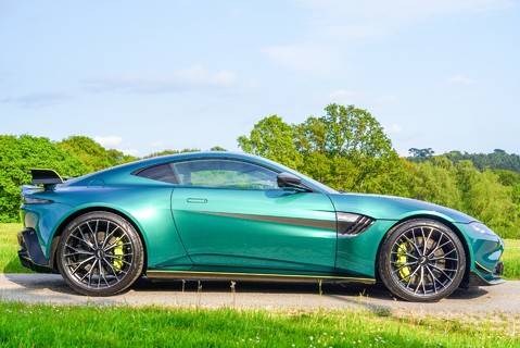 Aston Martin Vantage F1 EDITION V8 3