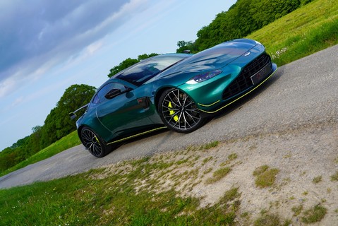 Aston Martin Vantage F1 EDITION V8 19