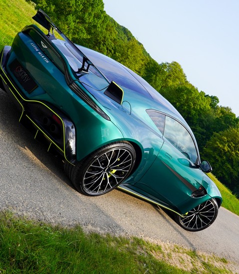 Aston Martin Vantage F1 EDITION V8 1