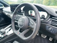 Audi RS4 CARBON BLACK 12