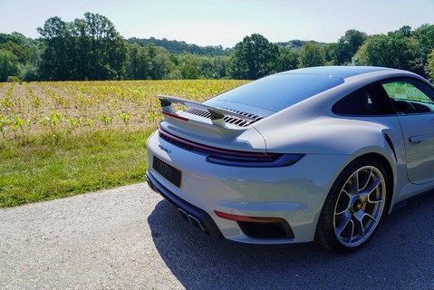 Porsche 911 TURBO S PDK 18