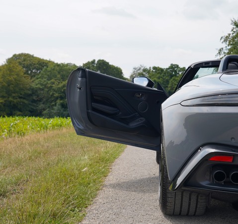 Aston Martin Vantage V8 Roadster 1