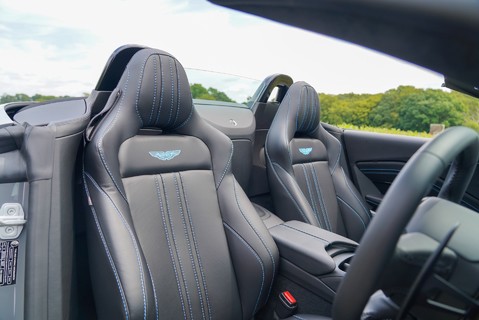 Aston Martin Vantage V8 Roadster 9