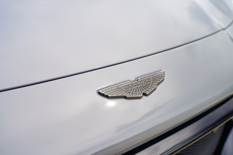 Aston Martin Vantage V8 Roadster 17