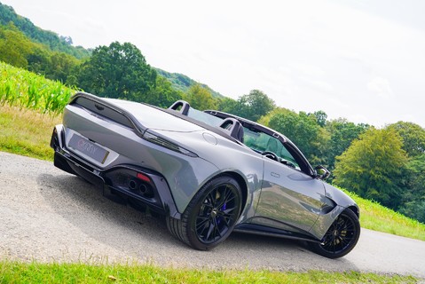 Aston Martin Vantage V8 Roadster 20