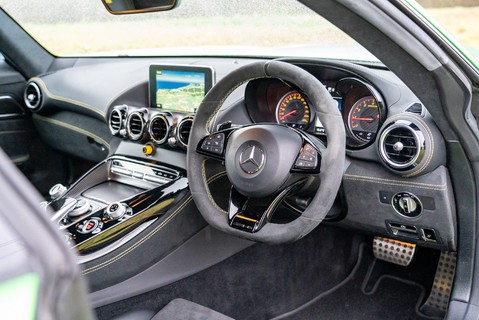 Mercedes-Benz Amg GT GTR PREMIUM 10