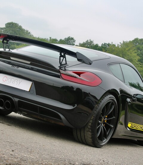 Porsche Cayman GT4 1
