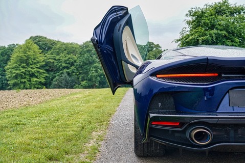 McLaren GT V8 SSG 7