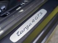 Porsche 911 TARGA 4 GTS PDK 17