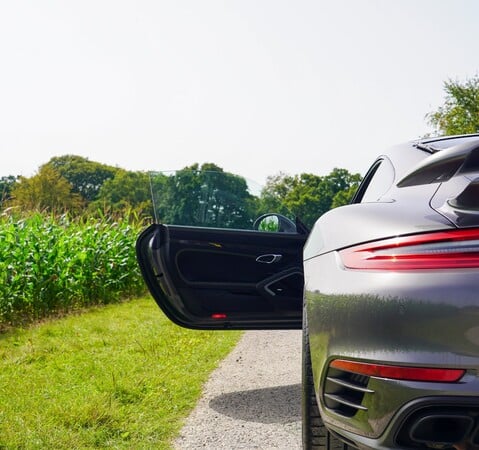 Porsche 911 TURBO S PDK 1