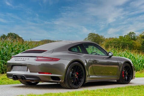 Porsche 911 CARRERA GTS PDK 3