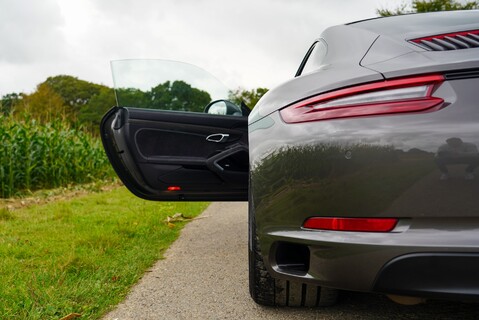 Porsche 911 CARRERA GTS PDK 7