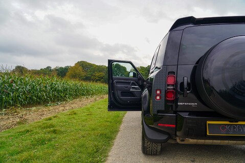 Land Rover Defender P400E XS EDITION HYBRID 7