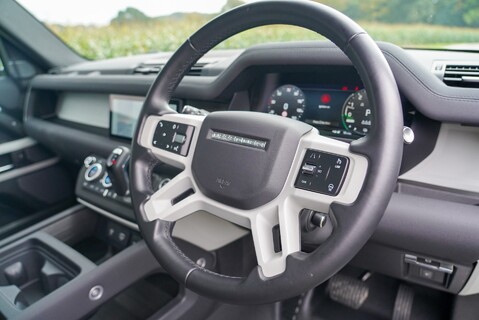 Land Rover Defender P400E XS EDITION HYBRID 13