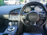 Audi R8 V8 MANUAL 18