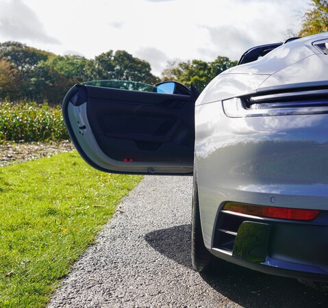 Porsche 911 CARRERA GTS PDK 1